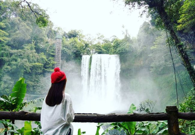Tham quan tại thác Dambri Bảo Lộc