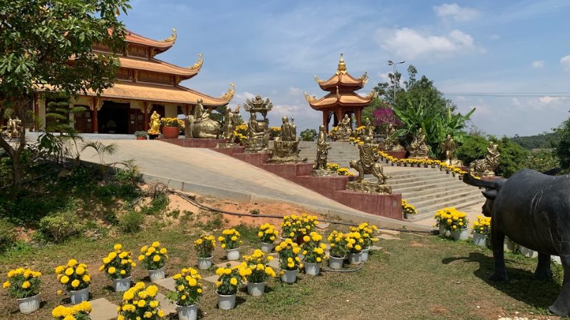 Quần thể tượng Thập Bát La Hán