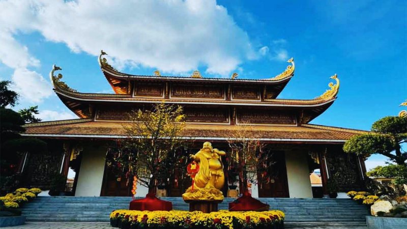 Tượng Phật Di Lặc tại chùa Niết Bàn Bảo Lộc