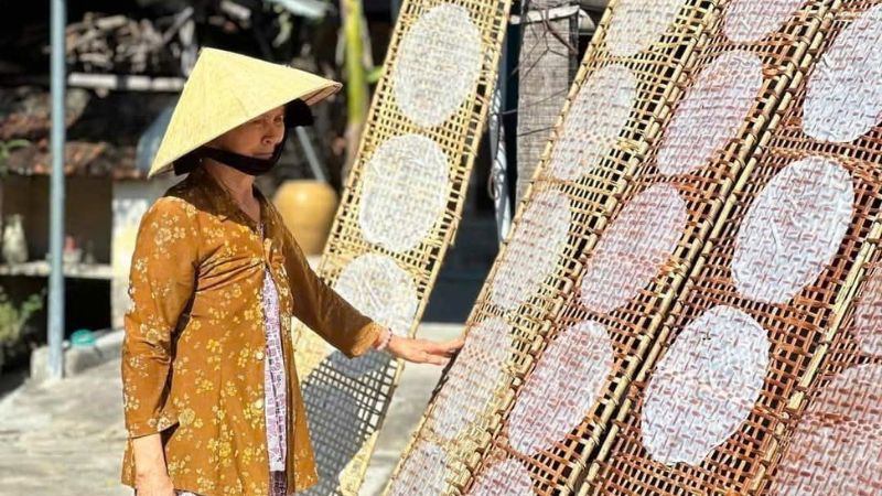 Bánh tráng Hòa Đa đặc sản làm quà nổi tiếng của Phú Yên