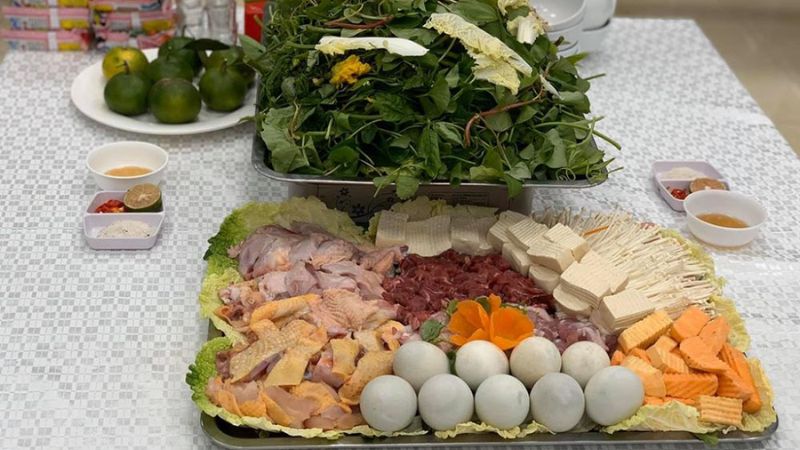 Lẩu lá rừng Gia Lai