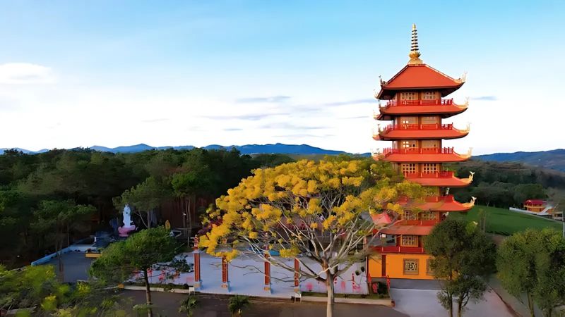 Tu viện Bát Nhã là địa điểm checkin nổi tiếng