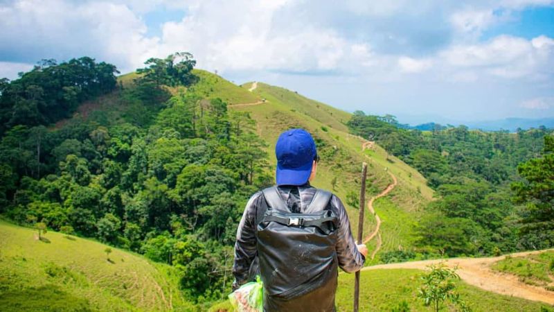 Đỉnh núi vườn quốc gia Yok Don