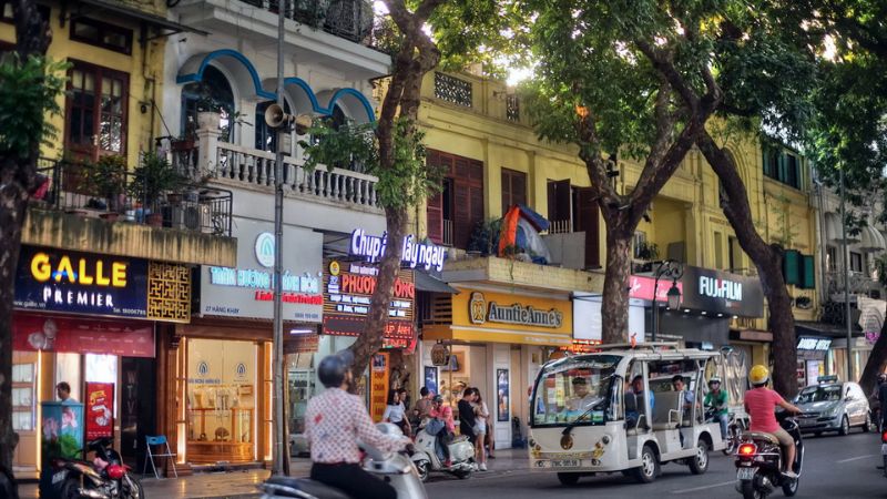 Phố Hàng Khay Hà Nội