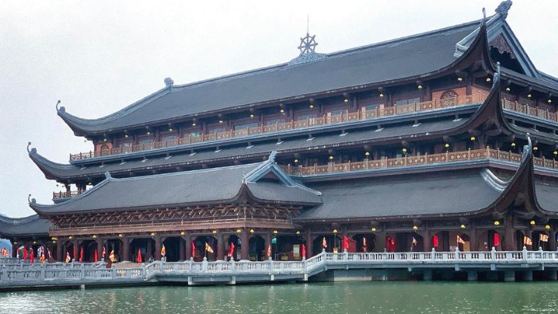 Nhà khách Thuỷ Đình chùa Tam Chúc