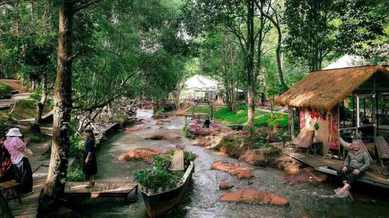 Không gian tại Vườn Địa Đàng Đà Lạt