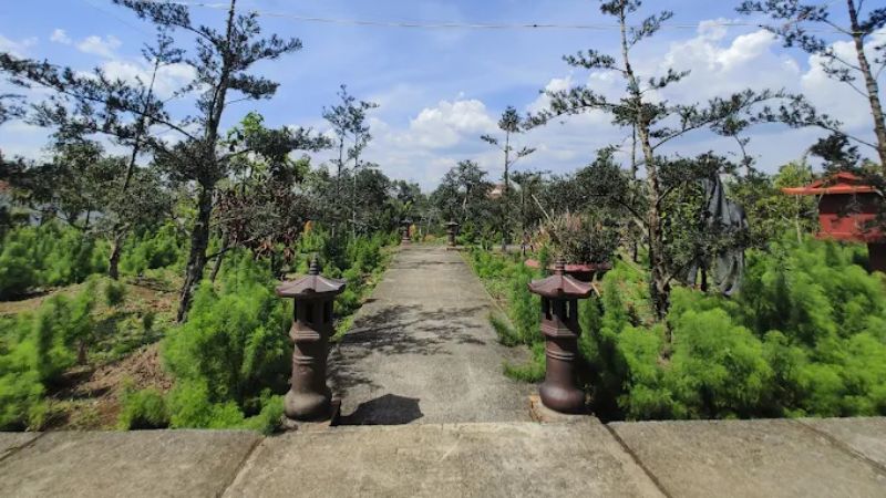 Không gian bên trong chùa