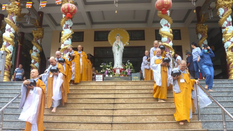 Các chư Tăng Ni tại chùa Pháp Quang