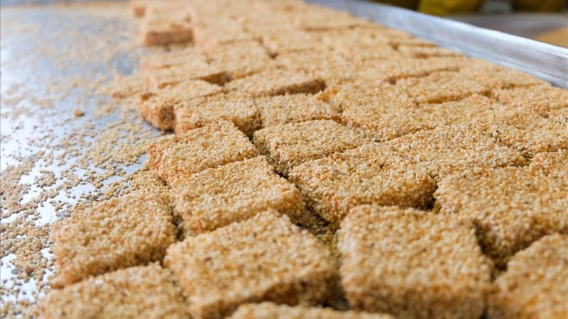 Bánh khô mè Đà Nẵng