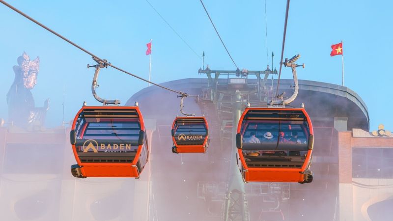 Tuyến cáp treo Vân Sơn núi Bà Đen