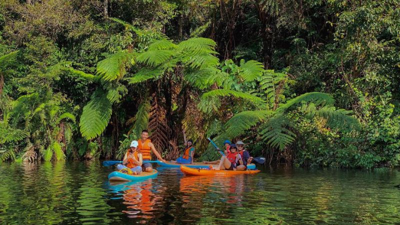Chèo sup tại khu du lịch thác Pa Sỹ