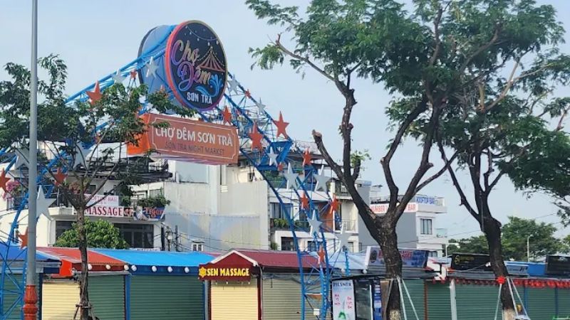 Khu chợ đêm Sơn Trà