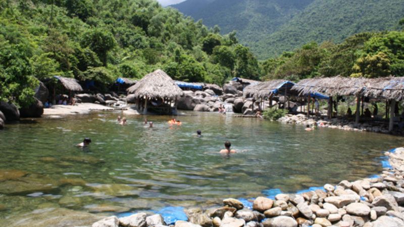 Tham quan Thác Nhị Hồ