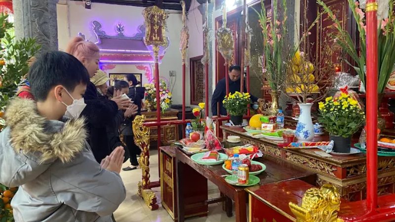 Đền Lư Giang (Lư Giang tự) còn được gọi là đền Lừ