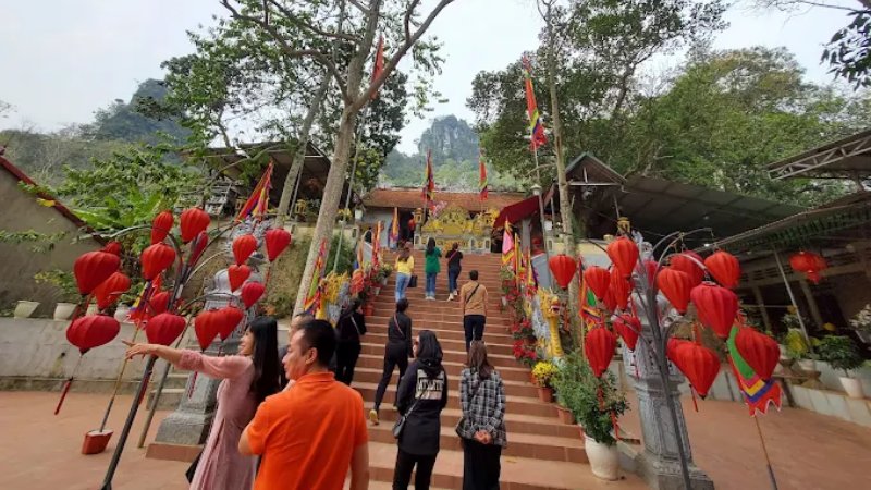 Đi lễ Đền Chầu Mười Đồng Mỏ