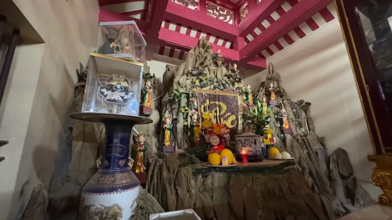 Đi lễ đền Chúa Cà Phê 