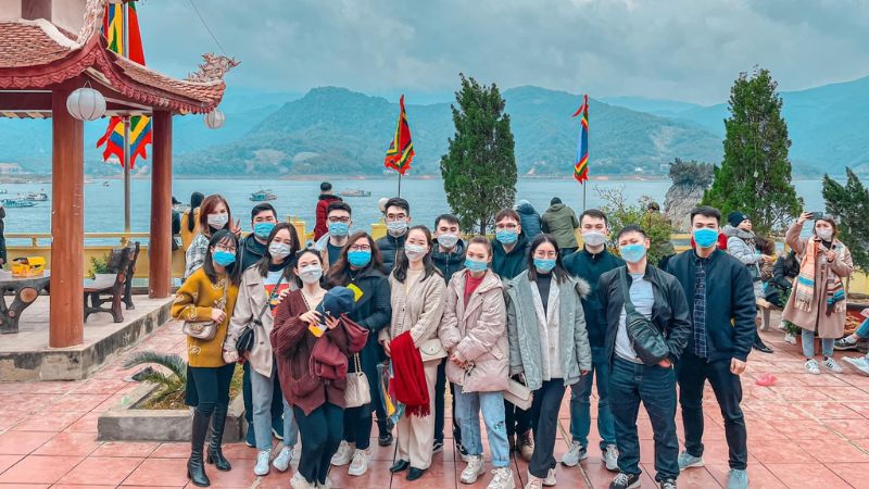 Trang phục khi khám phá đền bà Chúa Thác Bờ