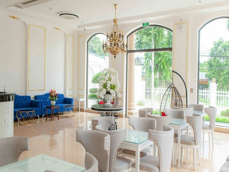 Khách sạn Minh Long