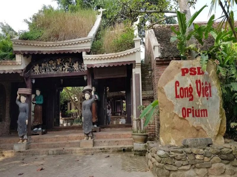 Kiến trúc bên trong khu du lịch Long Việt