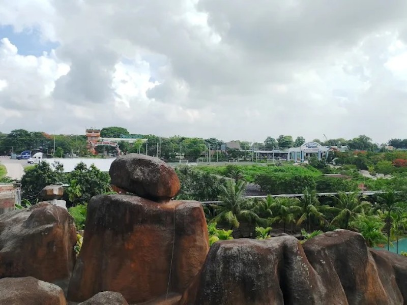 Không gian bên ngoài Thiền Tâm Đồng Nai