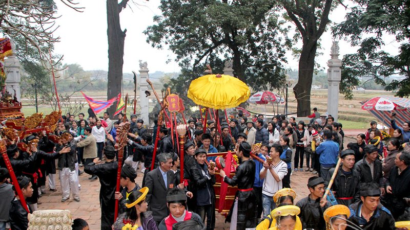 Lễ hội diễn ra ở Đền Lư Giang