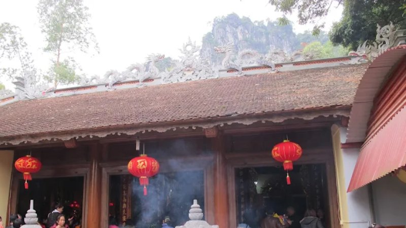 Nghệ thuật điêu khắc Đền Chầu Mười Đồng Mỏ 