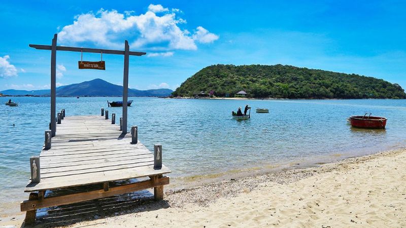 di chuyển đến Nhất Tự Sơn Phú Yên