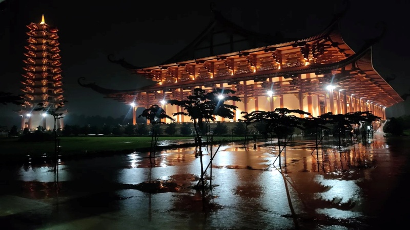 Chùa Quốc Ân Khải Tường thường mở cửa đón khách từ 07:00 sáng đến 17:00 chiều