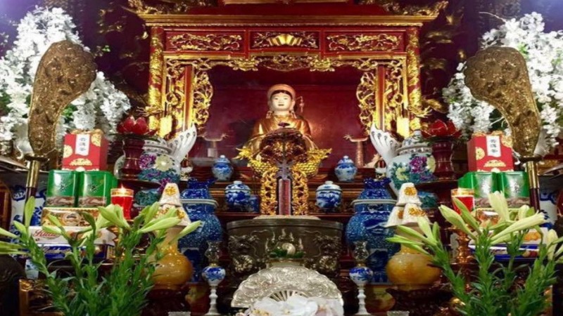 Đền Cô Bơ Thanh Hóa: Kinh nghiệm đi lễ & văn khấn chuẩn nhất 3 Cô Bơ là một vị thánh cô quan trọng trong tín ngưỡng thờ Mẫu Tứ Phủ của người Việt