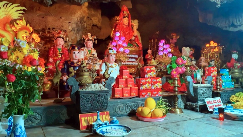 Đền Mẫu Đầm Đa thờ Quốc Mẫu Âu Cơ