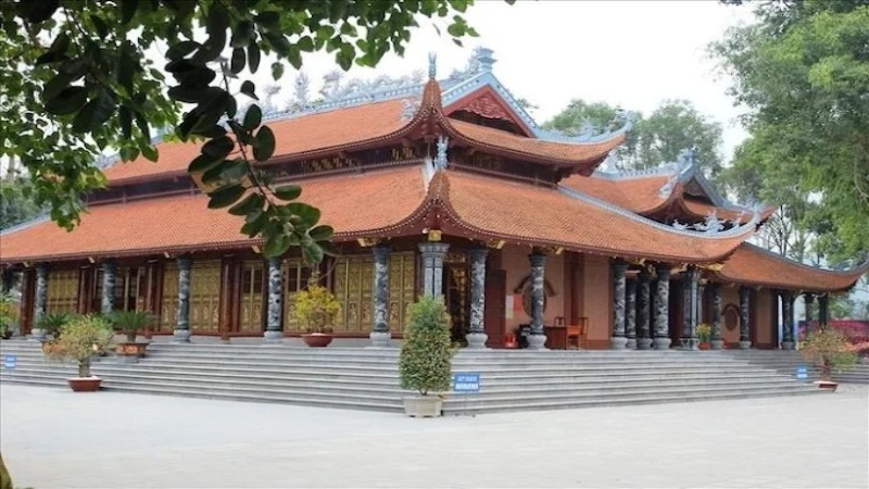 Du kh&aacute;ch đến đền thường để cầu t&agrave;i lộc, b&igrave;nh an v&agrave; sức khỏe