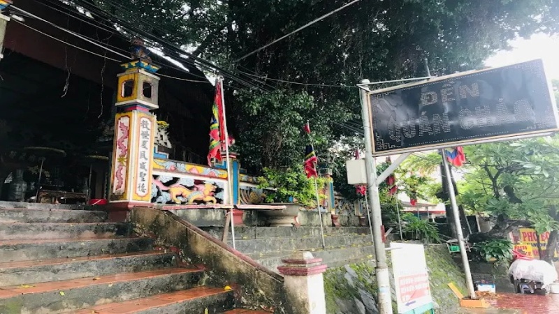 Đền Qu&aacute;n Ch&aacute;o mở cửa cả ng&agrave;y, tất cả c&aacute;c ng&agrave;y trong tuần