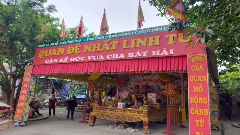 Đền Vua Cha Bát Hải là ngôi đền rất linh thiêng tại Thái Bình