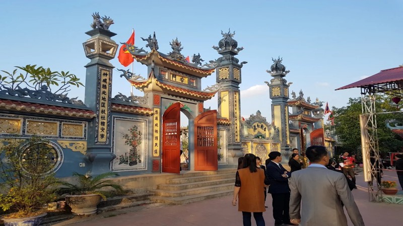 Đền Xương Rồng l&agrave; một di t&iacute;ch lịch sử v&agrave; văn h&oacute;a nổi tiếng của Tỉnh Th&aacute;i Nguy&ecirc;n