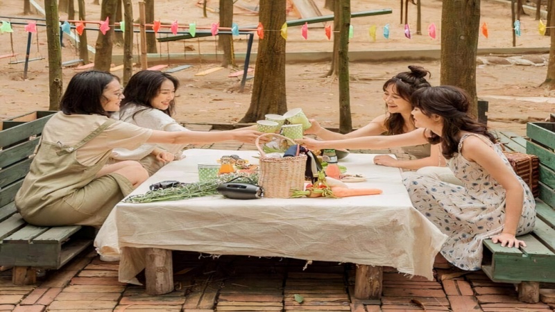 Du khách có thể tự mang đồ ăn chuẩn bị từ nhà đi