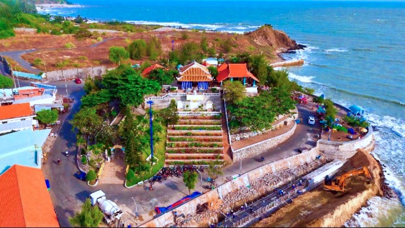 Mộ C&ocirc; Long Hải l&agrave; một địa danh t&acirc;m linh nổi tiếng nằm tr&ecirc;n đồi C&ocirc; Sơn, thị trấn Long Hải, huyện Long Điền, tỉnh B&agrave; Rịa - Vũng T&agrave;u