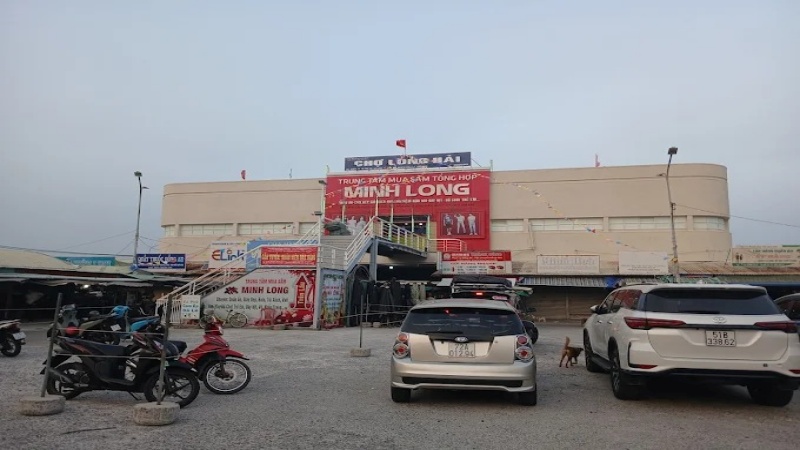 Chợ Long Hải l&agrave; một khu chợ nổi tiếng ở thị trấn Long Hải, B&agrave; Rịa - Vũng T&agrave;u