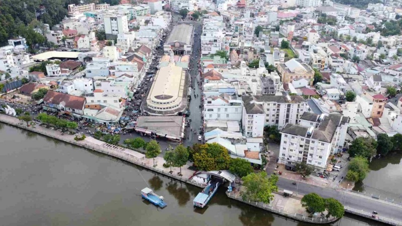 Góc nhìn từ trên cao của toàn cảnh chợ Thủ Dầu Một, tỉnh Bình Dương