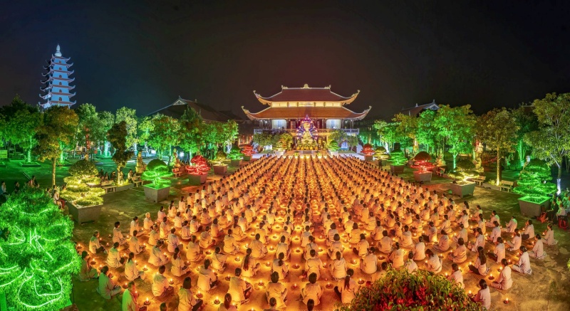 Ch&ugrave;a Di&ecirc;n Quang thường xuy&ecirc;n tổ chức c&aacute;c sự kiện lớn trong năm