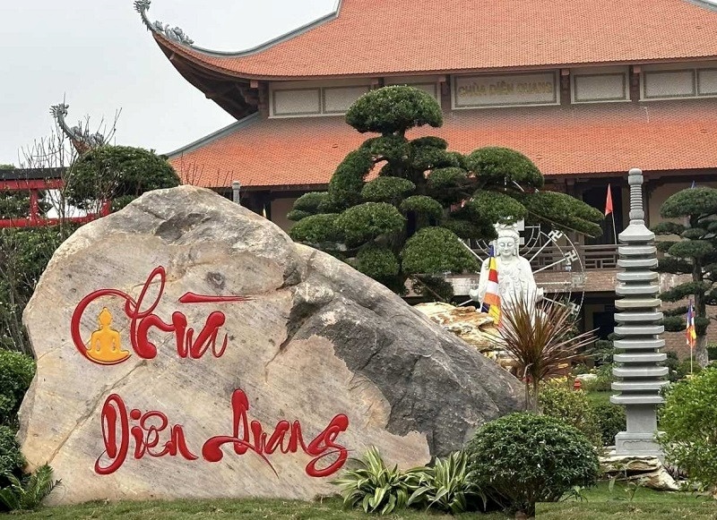 Ch&ugrave;a Di&ecirc;n Quang c&oacute; lịch sử l&acirc;u đời, được x&acirc;y dựng từ thời nh&agrave; L&yacute;