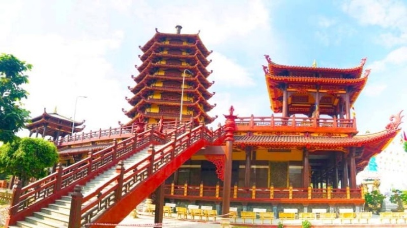 Ch&ugrave;a Phật Ngọc X&aacute; Lợi mở cửa 24 giờ mỗi ng&agrave;y, đ&oacute;n kh&aacute;ch thập phương đến tham quan v&agrave; chi&ecirc;m b&aacute;i