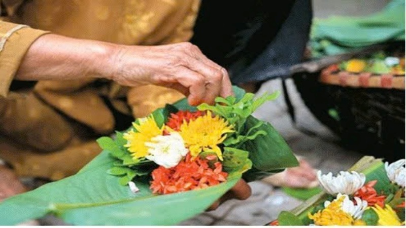 Khi sắm lễ vật dâng Chúa Nguyệt Hồ bạn nên chọn màu chủ đạo là màu xanh