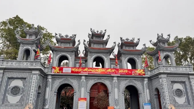 Lễ vật đền Quan Lớn Tuần Tranh kh&ocirc;ng nhất thiết phải qu&aacute; cầu kỳ, quan trọng nhất l&agrave; sự th&agrave;nh t&acirc;m