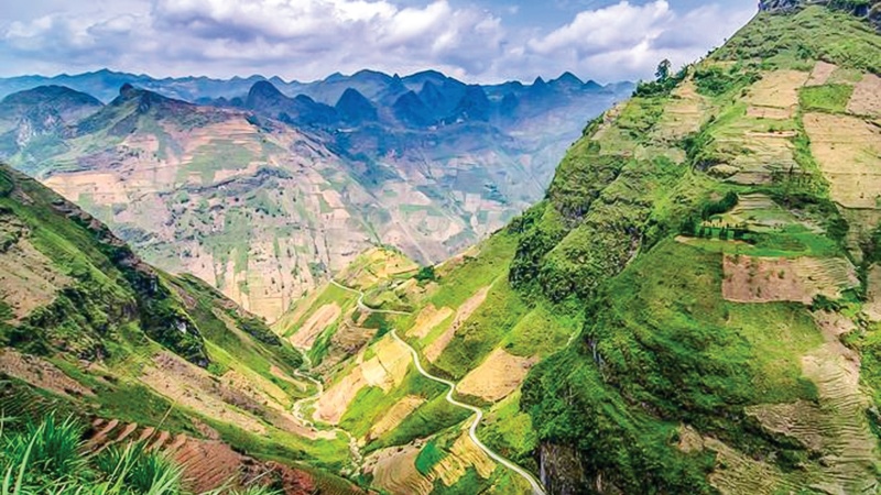 M&ugrave;a xu&acirc;n tại đ&egrave;o M&atilde; P&iacute; L&egrave;ng H&agrave; Giang