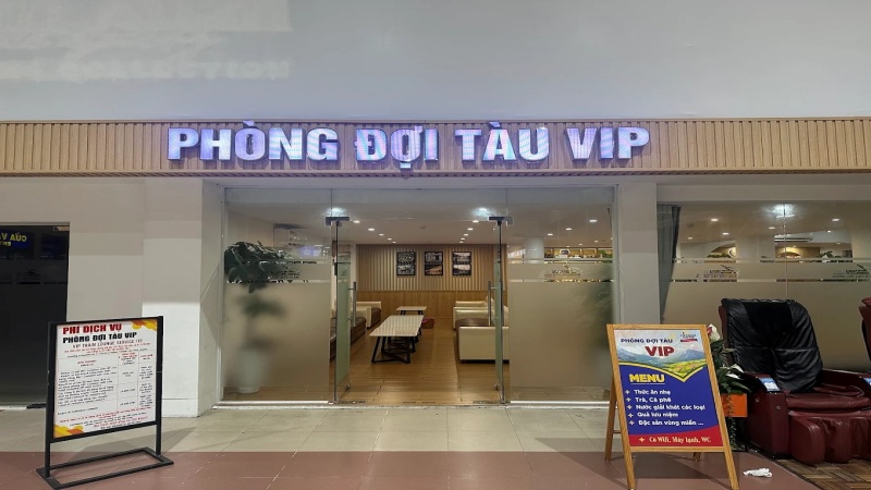 Bạn có thể mua vé tàu từ các kênh mua vé chính thống như Momo, ZaloPay, VNPAY,...
