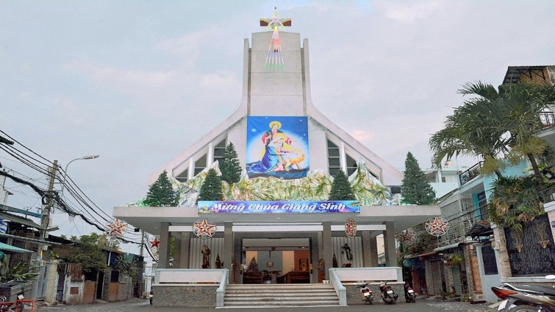 Gi&aacute;o xứ T&acirc;n Hưng đ&oacute;n nhận rất nhiều anh chị em từ c&aacute;c tỉnh th&agrave;nh kh&aacute;c đến sinh sống v&agrave; l&agrave;m việc tại Quận 12