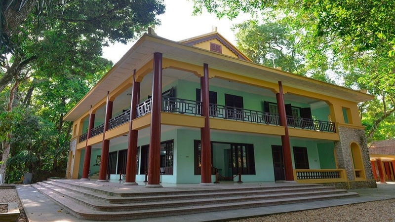 Ng&ocirc;i nh&agrave; 2 tầng hay c&ograve;n gọi l&agrave; Nh&agrave; 59 l&agrave; c&ocirc;ng tr&igrave;nh trung t&acirc;m v&agrave; quan trọng nhất tại khu di t&iacute;ch