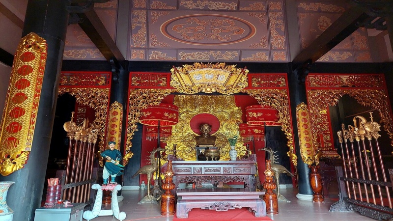 Không gian thờ của anh hùng Nguyễn Trung Trực 