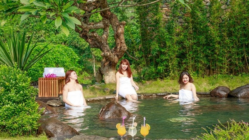 Bạn không nên tắm quá lâu, mỗi lần chỉ nên từ 20 - 30 phút