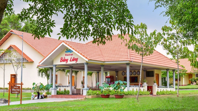 Khách sạn Bằng Lăng tại khu du lịch